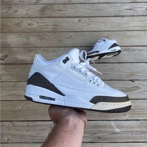 Air Jordan 3 Retro “Mocha” size 9.5